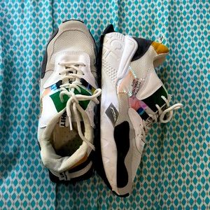 Chunky sneakers (not really chunky)